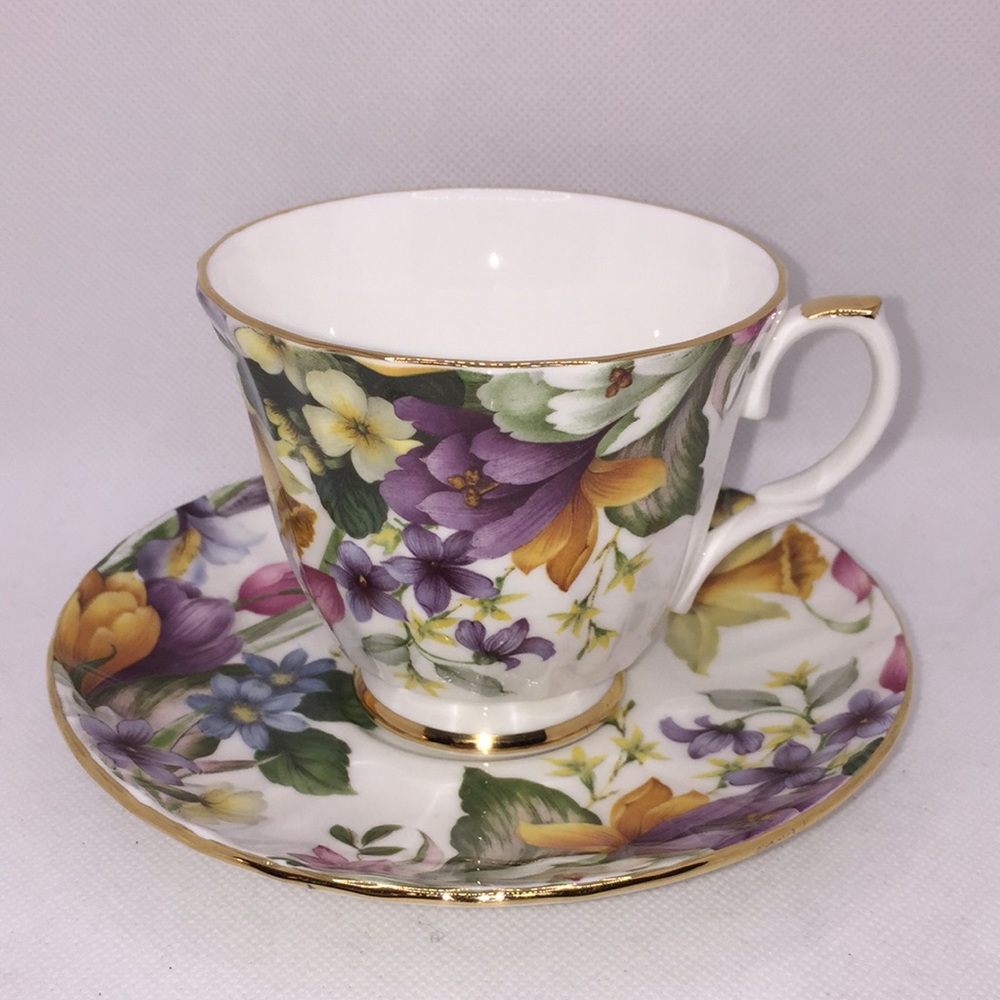 Duchess Fine Bone China Tea Cup & Saucer Floral Gold Trim Made in England